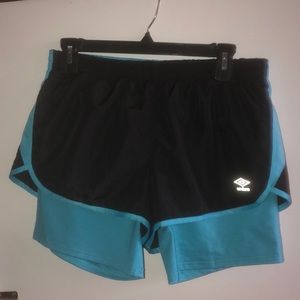 Umbro Athletic Shorts (Size: MEDIUM)